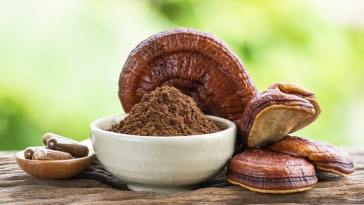 Câu trả lời cho câu hỏi "người huyết áp thấp có uống được nấm linh chi không" là KHÔNG NÊN. Lợi ích nhỏ mà nấm linh chi mang lại không thể so sánh. Nó không đáng để đánh đổi với rủi ro tụt huyết áp nguy hiểm. Bạn cần một giải pháp khác. Một giải pháp an toàn và phù hợp hơn.