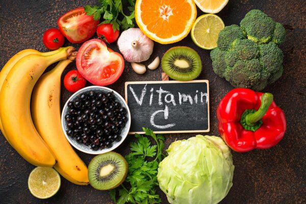 Chế độ dinh dưỡng giàu đạm và vitamin C tự nhiên