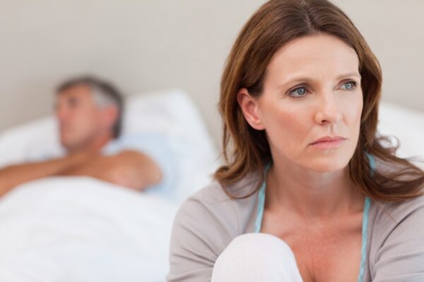 Giai đoạn tiền mãn kinh được ví như một "cơn bão" đối với phái đẹp. Khi bước qua tuổi 40, cơ thể người phụ nữ bắt đầu lên tiếng. Những thay đổi chóng mặt từ bên trong khiến chị em không kịp trở tay.