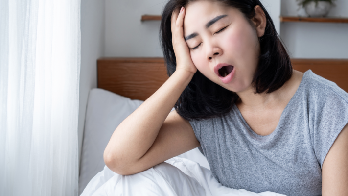 Tại sao bạn lại kiệt sức ngay khi vừa thức dậy