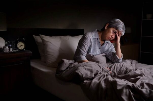 Tại sao giấc ngủ kém lại làm suy giảm đề kháng?