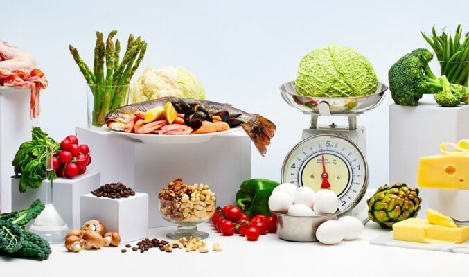Bộ não tuy nhỏ nhưng tiêu thụ tới 20% năng lượng cơ thể. Chế độ ăn nghèo nàn khiến não bị "đói" năng lượng thường xuyên.