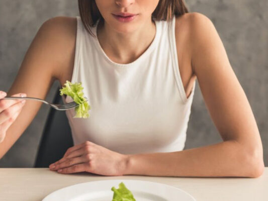 Mệt mỏi chán ăn là bệnh gì? Xem ngay nguyên nhân gan, dạ dày và cách điều trị hiệu quả tại nhà